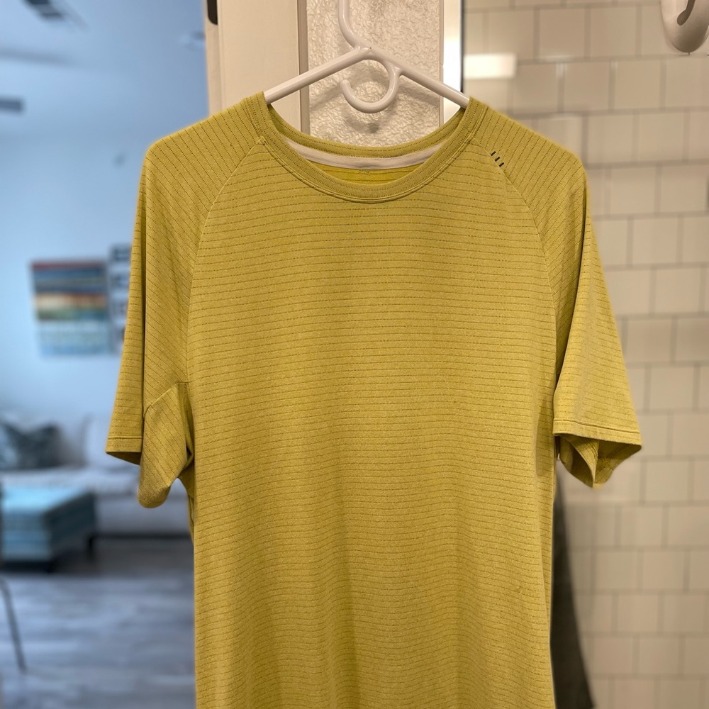Lululemon Drysense Training Short Sleeve Shirt